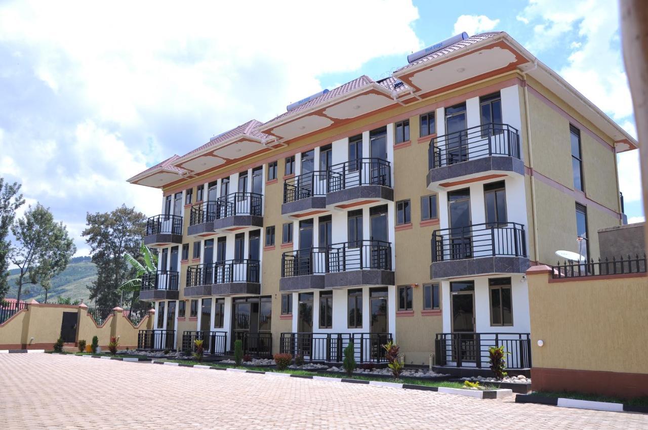 Golden View Hotel Ibanda エクステリア 写真