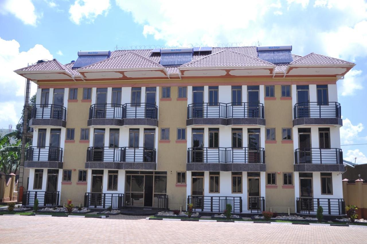 Golden View Hotel Ibanda エクステリア 写真